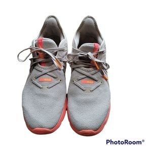 Nike Air Max Sequent 3 Tan Pink Yellow Womens Size 10 Running Shoes 908993-018